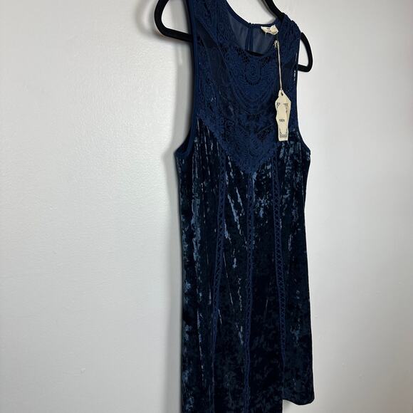 NWT Entro Womens Crochet Lace Velvet Navy Blue Sleeveless Mini Shift Dress Small - Picture 3 of 9